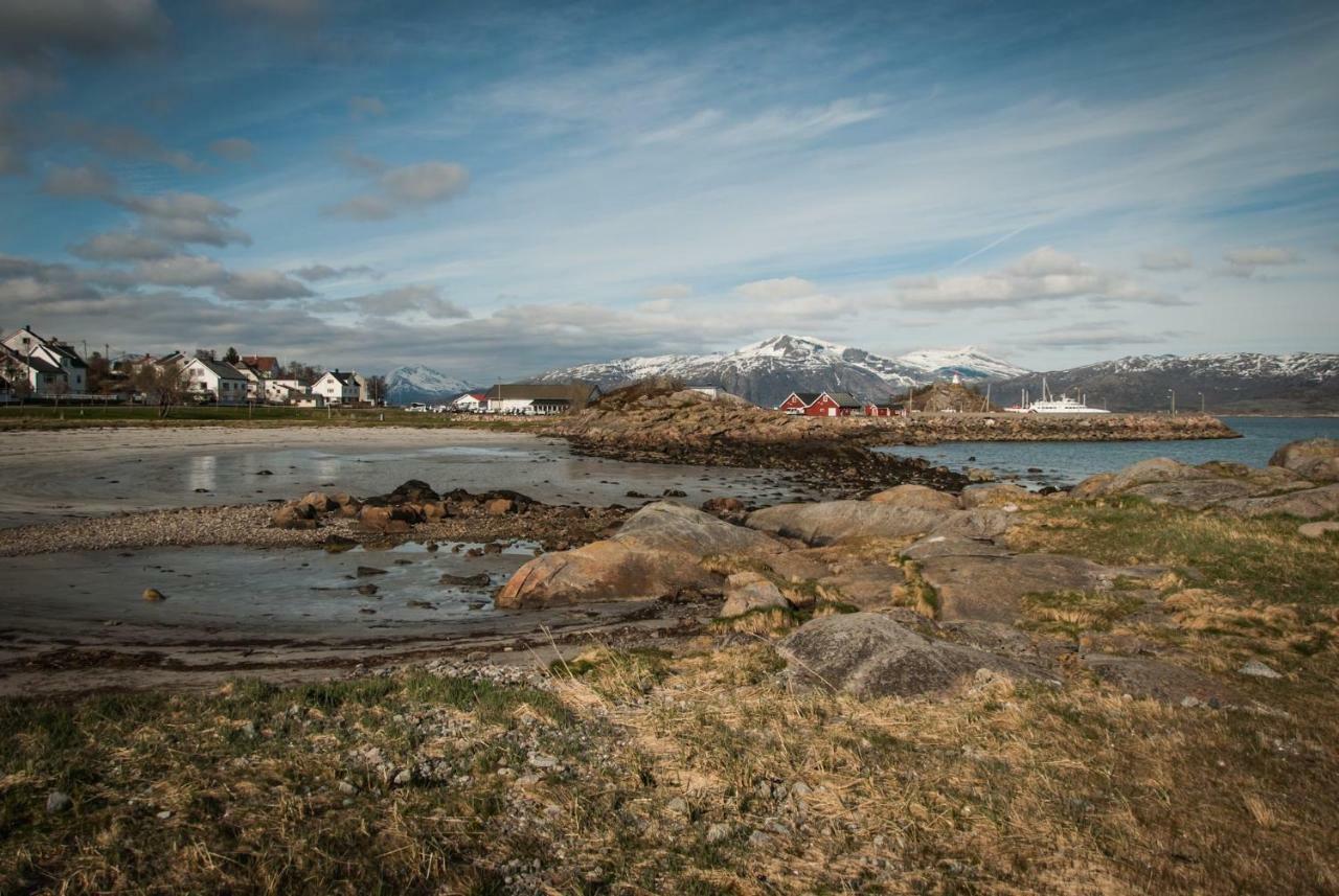 Lofoten Gate Hostel Lodingen Exterior photo