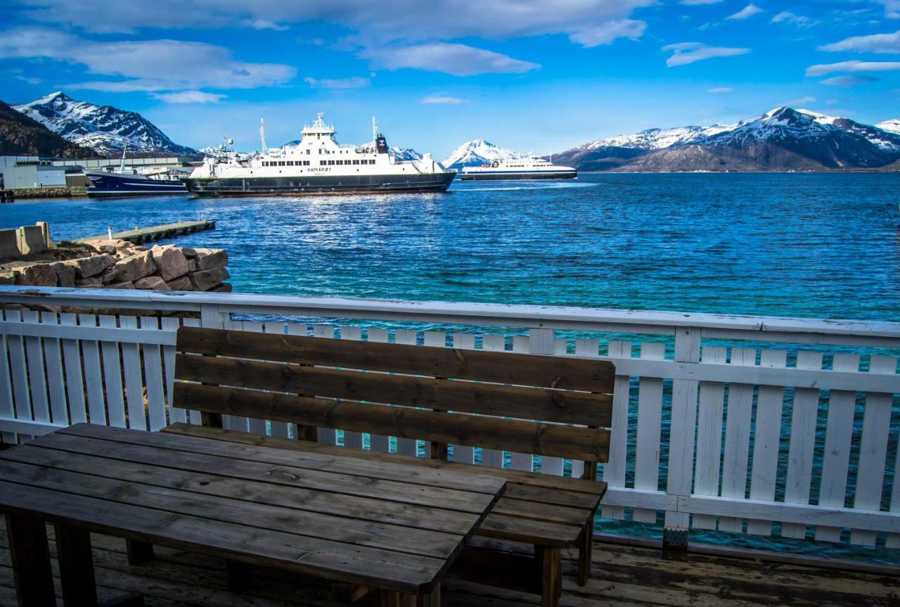 Lofoten Gate Hostel Lodingen Exterior photo